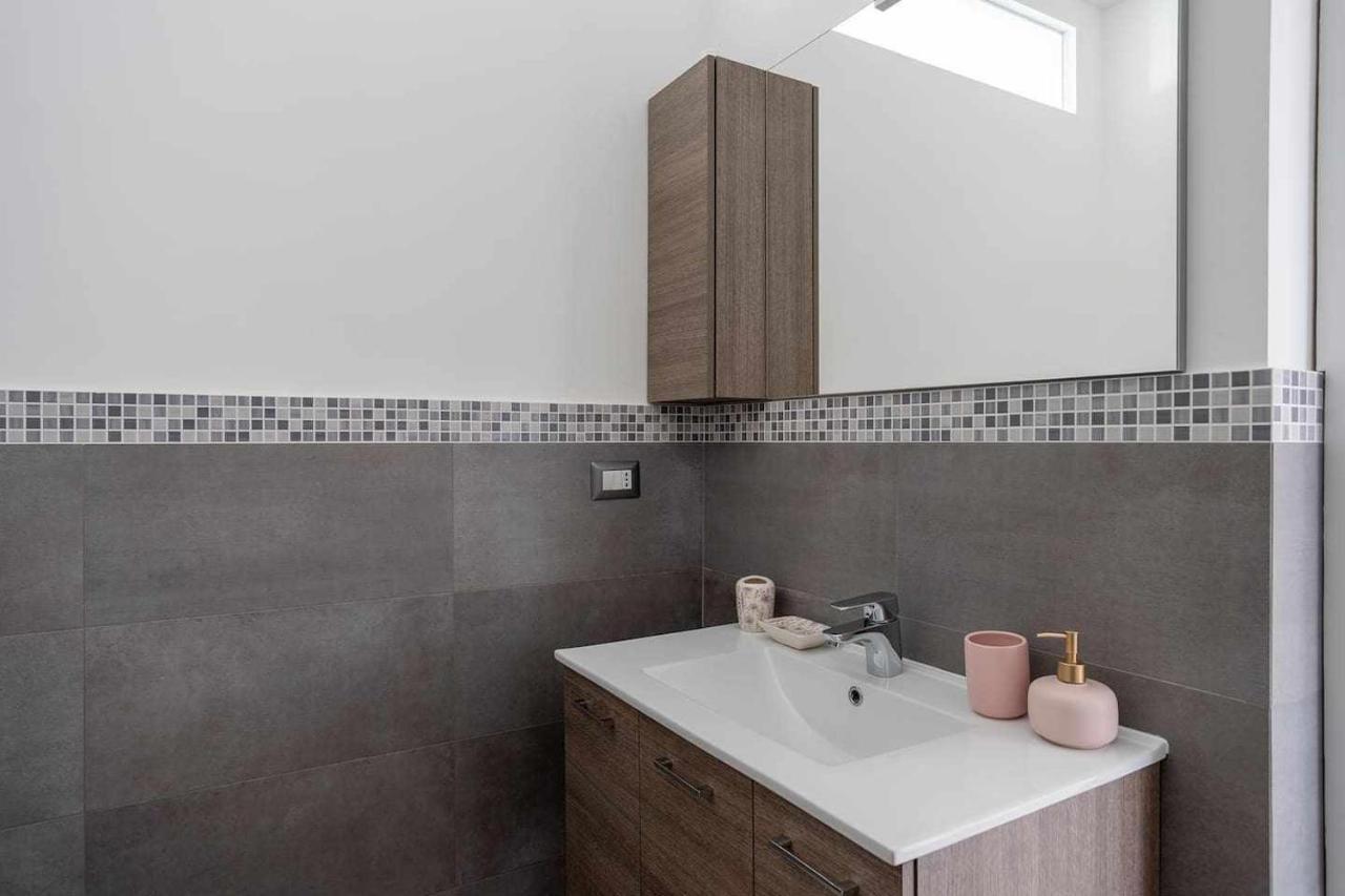 Milano City Apartments - Parking And Comfort - Spacious Apt Up To 8 Pax Exteriér fotografie