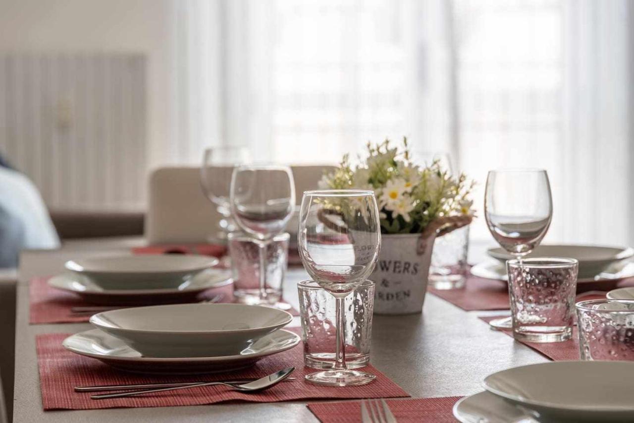 Milano City Apartments - Parking And Comfort - Spacious Apt Up To 8 Pax Exteriér fotografie